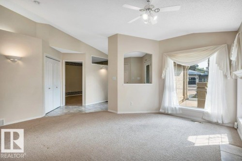 112 Haddow Close, Edmonton, AB - Indoor Photo Showing Other Room