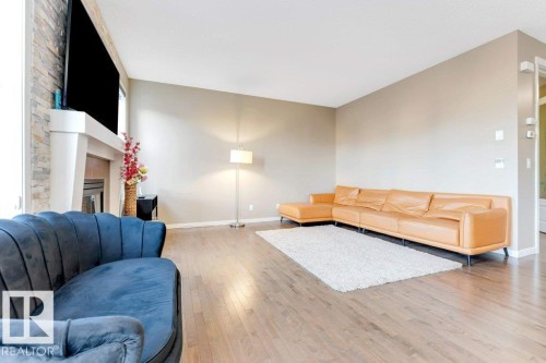 5424 20 Avenue, Edmonton, AB - Indoor