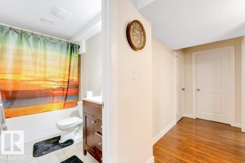 5424 20 Avenue, Edmonton, AB - Indoor Photo Showing Other Room