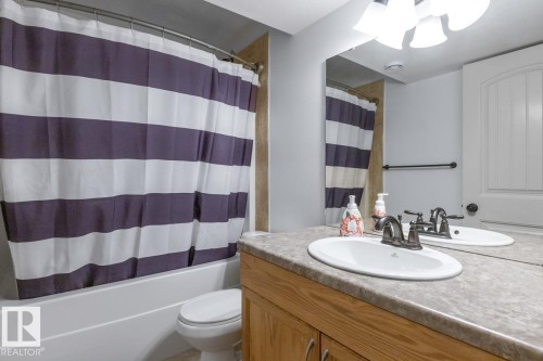 2 Sequoia Bend, Fort Saskatchewan, AB - Indoor Photo Showing Bathroom