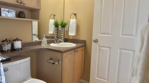 13023 35 Street, Edmonton, AB - Indoor Photo Showing Bathroom