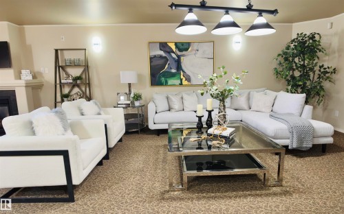 13023 35 Street, Edmonton, AB - Indoor Photo Showing Living Room