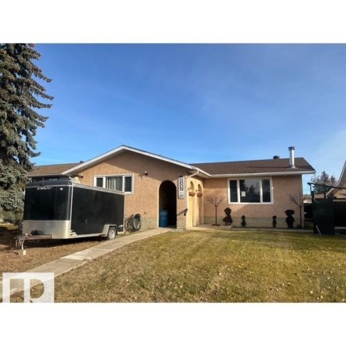 5809 55 Street  Vegreville, AB T9C 1J6