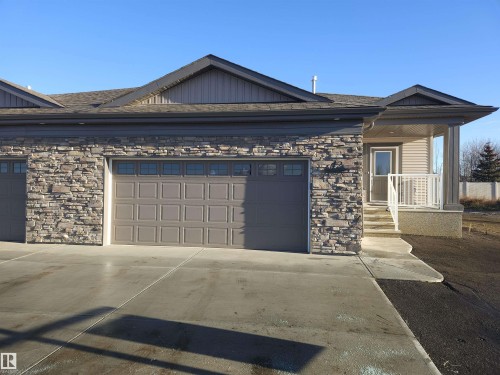 42 11 DALTON Link  Spruce Grove, AB T7X 4C4