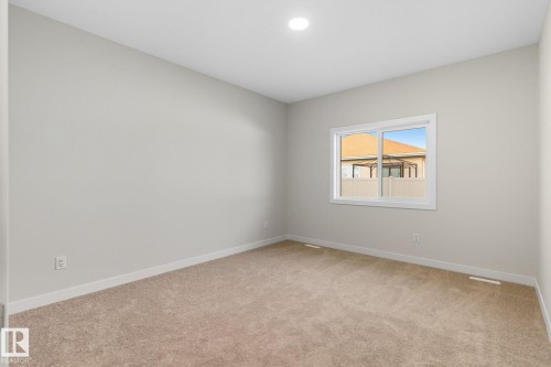 42 11 Dalton Link, Spruce Grove, AB - Indoor Photo Showing Other Room