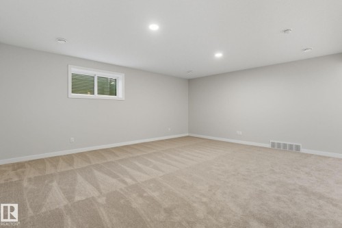 42 11 Dalton Link, Spruce Grove, AB - Indoor Photo Showing Other Room