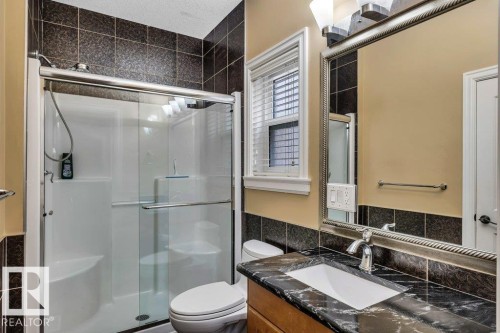 816 Wildwood Crescent, Edmonton, AB - Indoor Photo Showing Bathroom