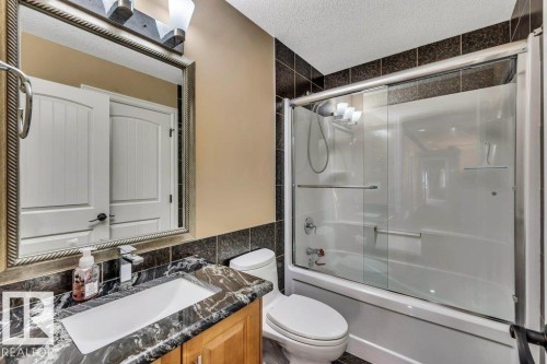 816 Wildwood Crescent, Edmonton, AB - Indoor Photo Showing Bathroom