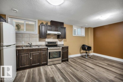 816 Wildwood Crescent, Edmonton, AB - Indoor
