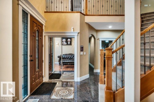 816 Wildwood Crescent, Edmonton, AB - Indoor Photo Showing Other Room