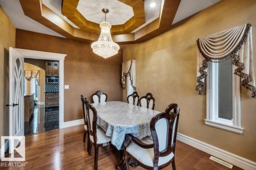 816 Wildwood Crescent, Edmonton, AB - Indoor Photo Showing Dining Room