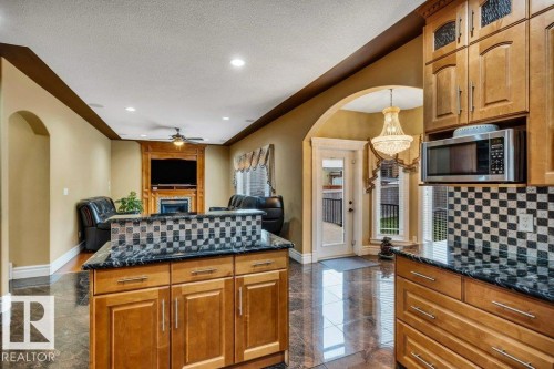 816 Wildwood Crescent, Edmonton, AB - Indoor