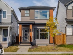 2957 COUGHLAN GREEN Green  Edmonton, AB T6W 3X6