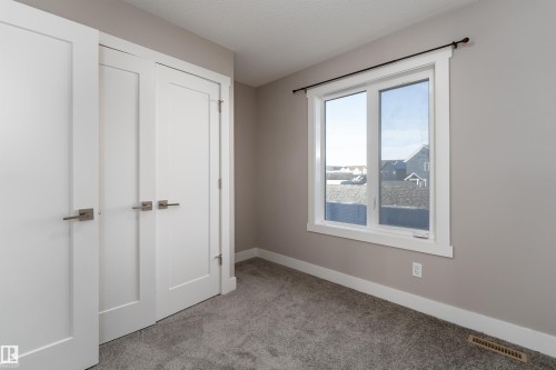 388 Allard Boulevard, Edmonton, AB - Indoor Photo Showing Other Room