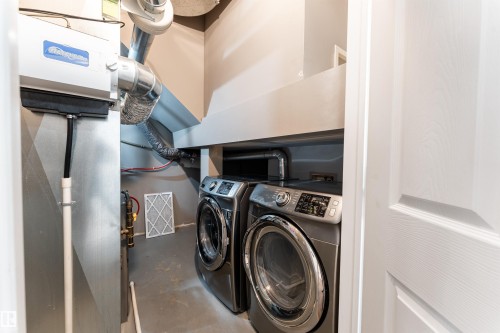 22 6520 2 Avenue, Edmonton, AB - Indoor Photo Showing Laundry Room