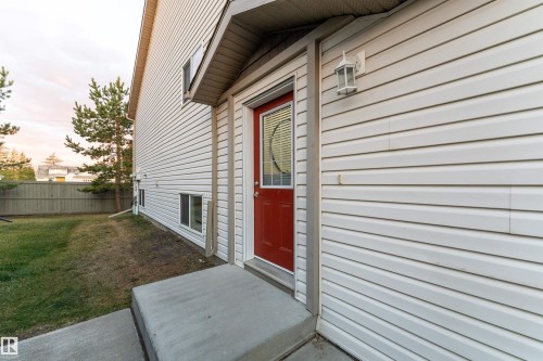 22 6520 2 Avenue, Edmonton, AB - Outdoor With Exterior