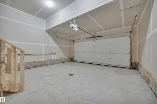 9100 Elves Loop, Edmonton, AB - Indoor Photo Showing Garage