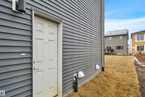 9100 Elves Loop, Edmonton, AB - Outdoor With Exterior