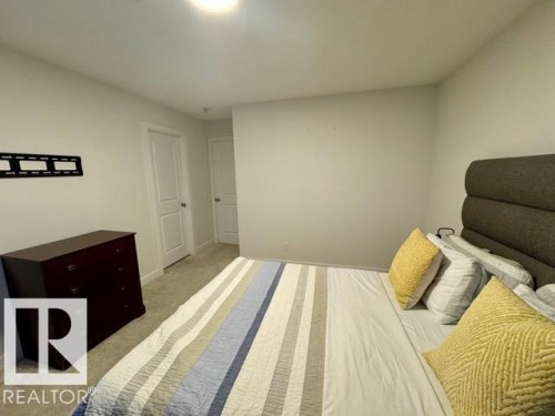 3843 Chrustawka Place, Edmonton, AB - Indoor Photo Showing Bedroom