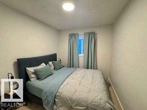 3843 Chrustawka Place, Edmonton, AB - Indoor Photo Showing Bedroom