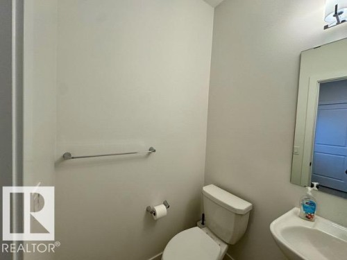 3843 Chrustawka Place, Edmonton, AB - Indoor Photo Showing Bathroom