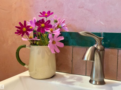 7024 105A Street, Edmonton, AB - Indoor