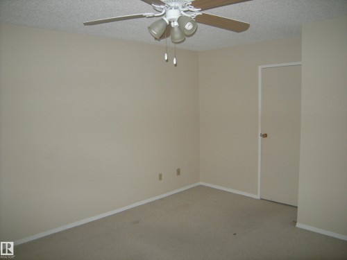 59 7604 29 Avenue, Edmonton, AB - Indoor Photo Showing Other Room