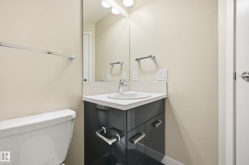 606 10410 102 Avenue, Edmonton, AB - Indoor Photo Showing Bathroom