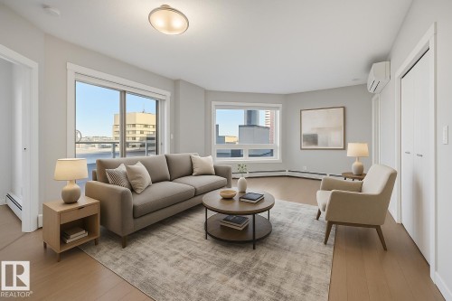 606 10410 102 Avenue, Edmonton, AB - Indoor Photo Showing Living Room