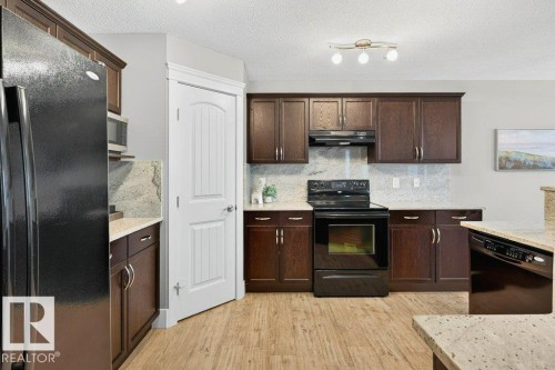 68 Ravine Drive, Devon, AB - Indoor Photo Showing Kitchen