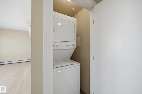 1306 10410 102 Avenue, Edmonton, AB - Indoor Photo Showing Laundry Room