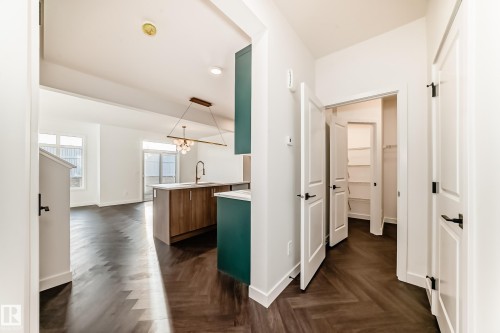 33 Chartres Close, St. Albert, AB - Indoor Photo Showing Other Room