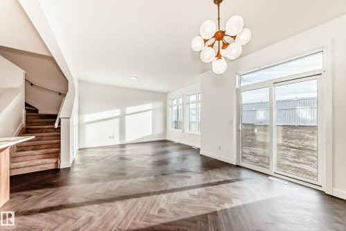 33 Chartres Close, St. Albert, AB - Indoor Photo Showing Other Room