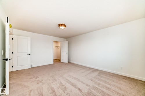 33 Chartres Close, St. Albert, AB - Indoor Photo Showing Other Room
