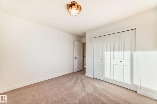 33 Chartres Close, St. Albert, AB - Indoor Photo Showing Other Room