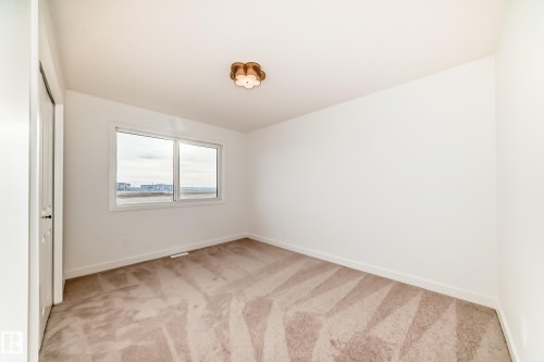 33 Chartres Close, St. Albert, AB - Indoor Photo Showing Other Room