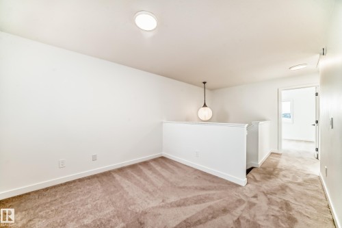 33 Chartres Close, St. Albert, AB - Indoor Photo Showing Other Room