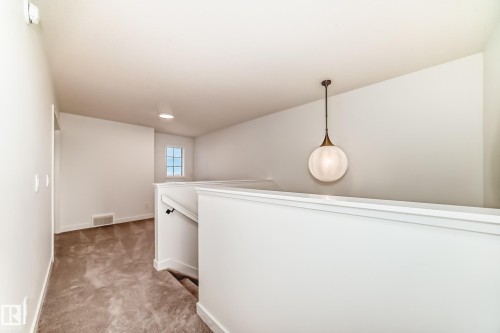 33 Chartres Close, St. Albert, AB - Indoor Photo Showing Other Room
