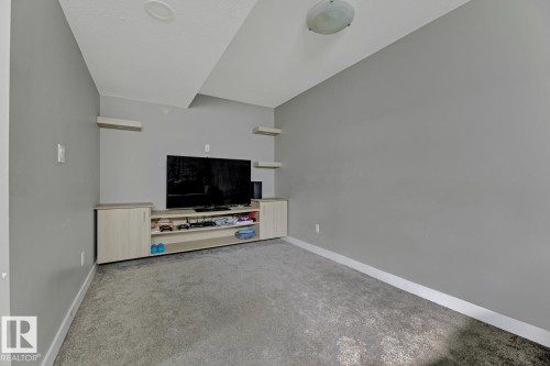 618 40 Street, Edmonton, AB - Indoor