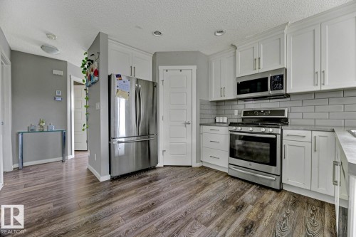618 40 Street, Edmonton, AB - Indoor Photo Showing Kitchen With Stainless Steel Kitchen