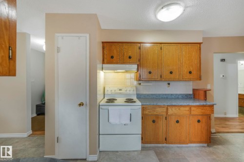 5107 56 Avenue, Leduc, AB - Indoor Photo Showing Kitchen