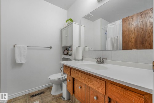 5107 56 Avenue, Leduc, AB - Indoor Photo Showing Bathroom