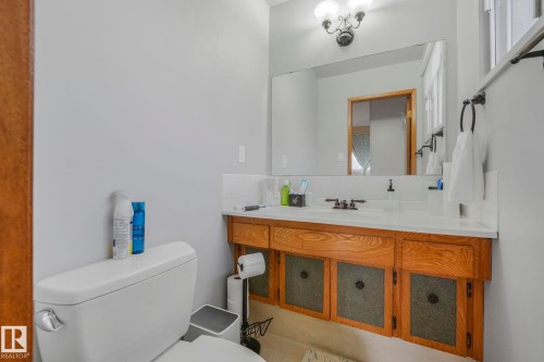 5107 56 Avenue, Leduc, AB - Indoor Photo Showing Bathroom