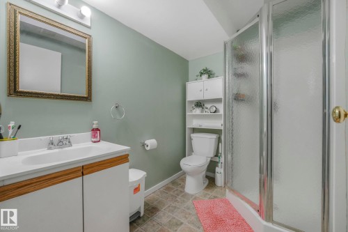 5107 56 Avenue, Leduc, AB - Indoor Photo Showing Bathroom