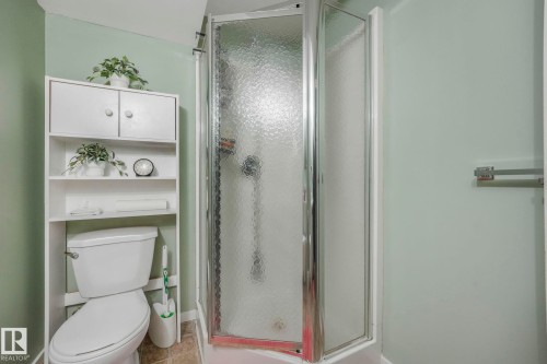 5107 56 Avenue, Leduc, AB - Indoor Photo Showing Bathroom