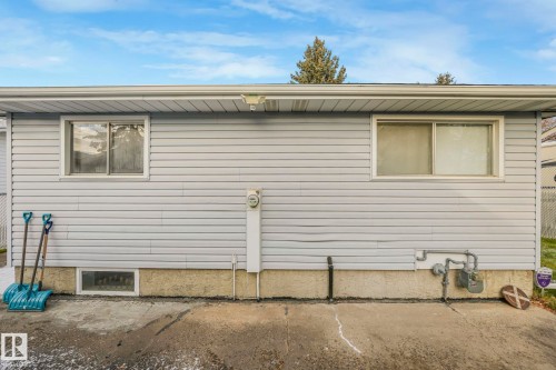 5107 56 Avenue, Leduc, AB - Outdoor With Exterior