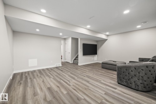 2024 160 Street, Edmonton, AB - Indoor