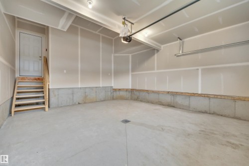 827 Rowan Close, Edmonton, AB - Indoor