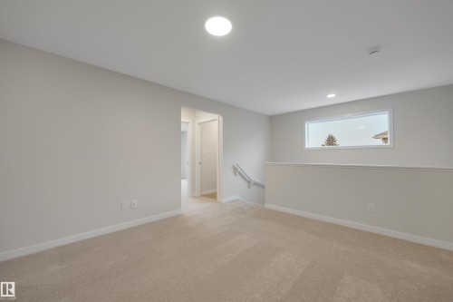 827 Rowan Close, Edmonton, AB - Indoor Photo Showing Other Room
