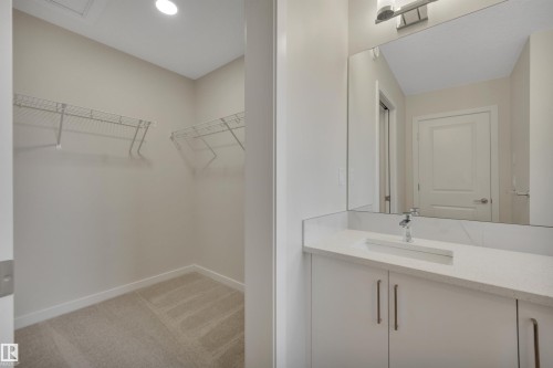 827 Rowan Close, Edmonton, AB - Indoor